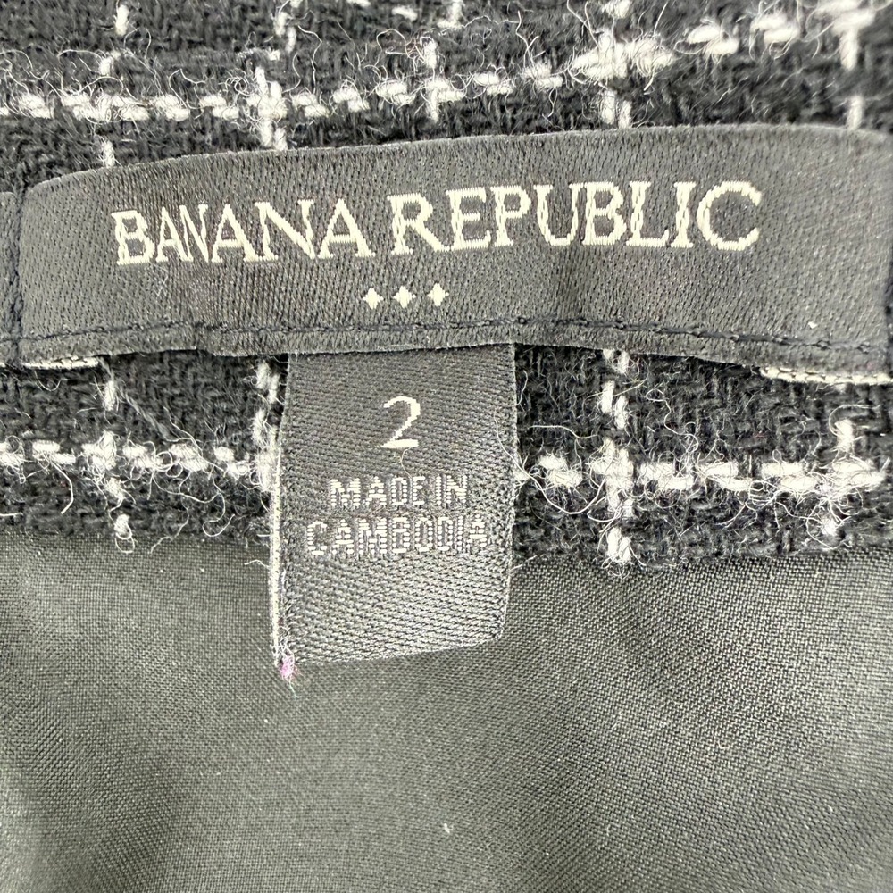 Banana Republic Black and White Wool Blend‎ Plaid Mini Skirt - Picture 7 of 11